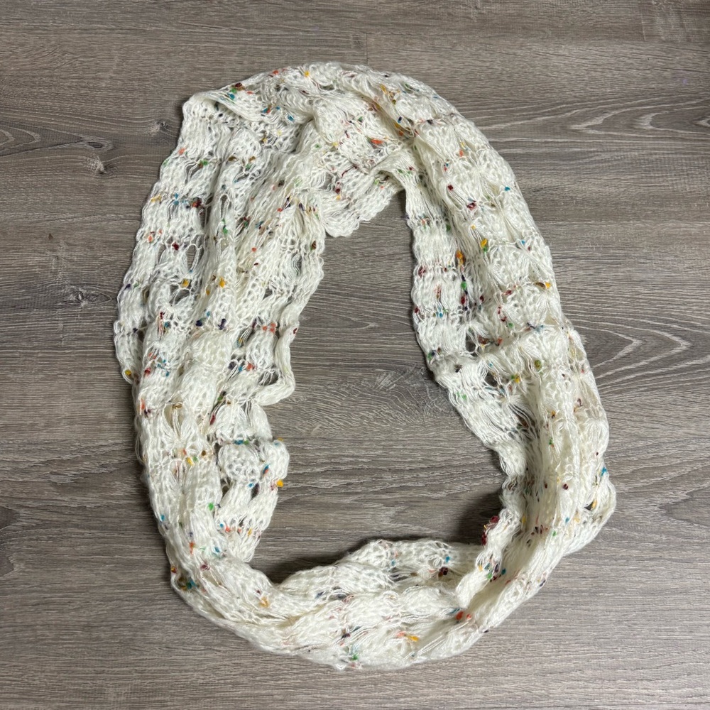 Women’s infinity scarf